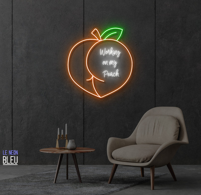 Working on my Peach - Néon LED